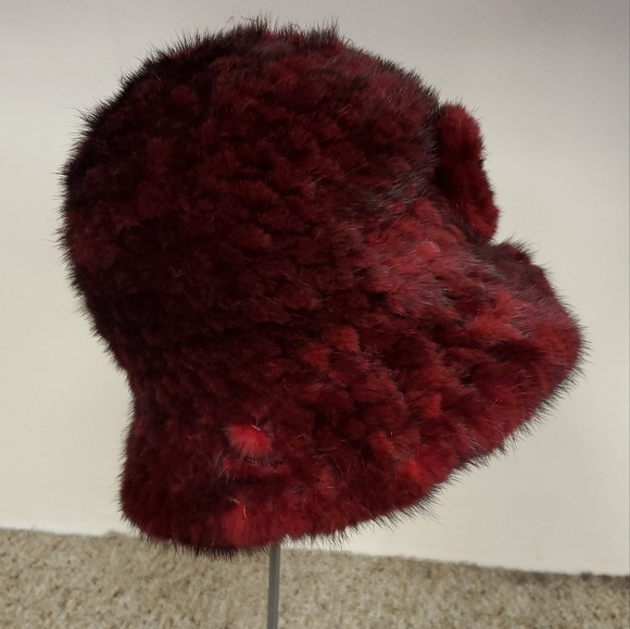 Knitted Mink Fur Hat with Rose - Picture 2 of 3